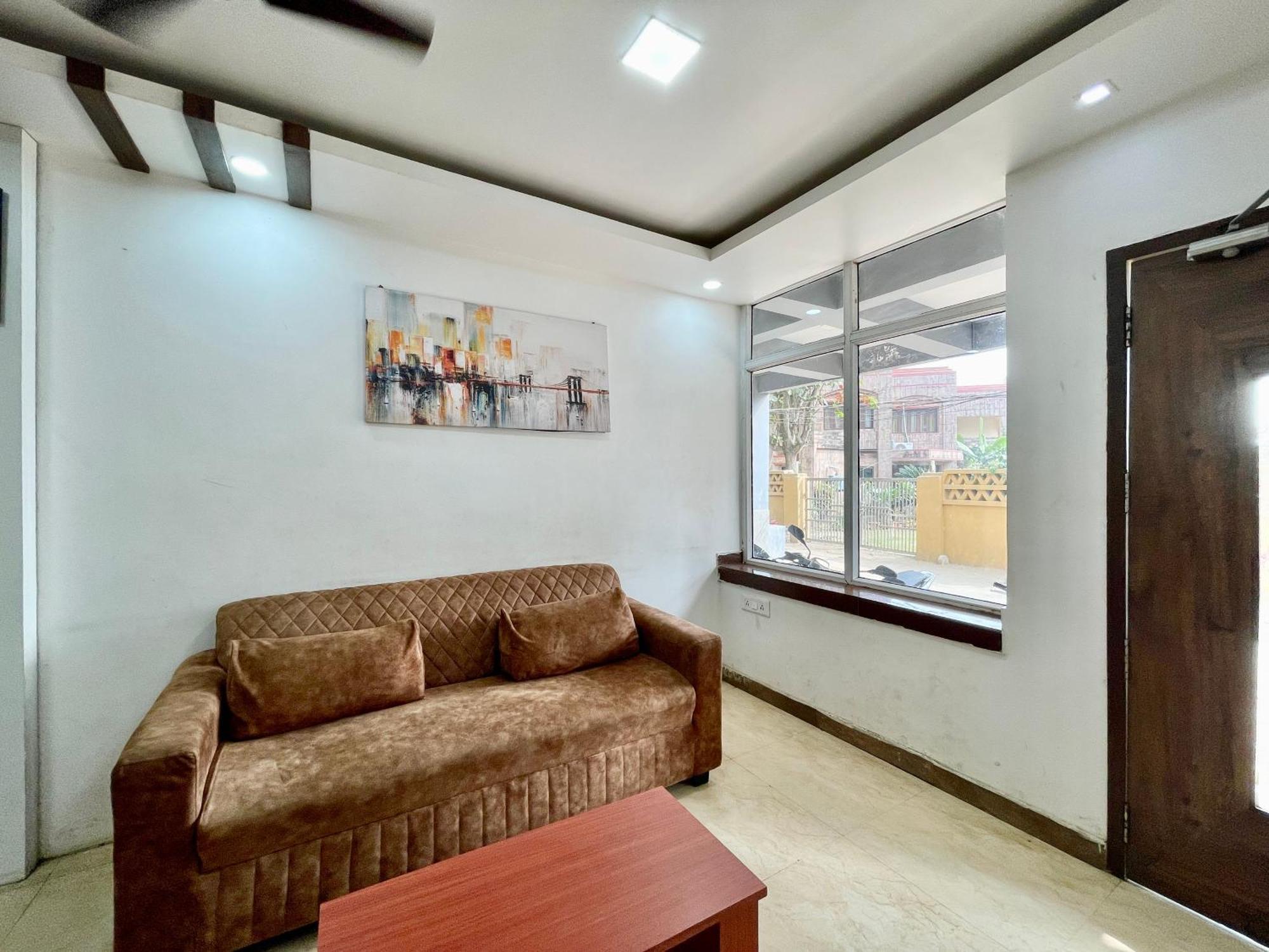 Hotel Subham Beach Inn ! Puri Near-Sea-Beach-And-Temple Fully-Air-Conditioned-Hotel With-Lift-And-Parking-Facility Bagian luar foto