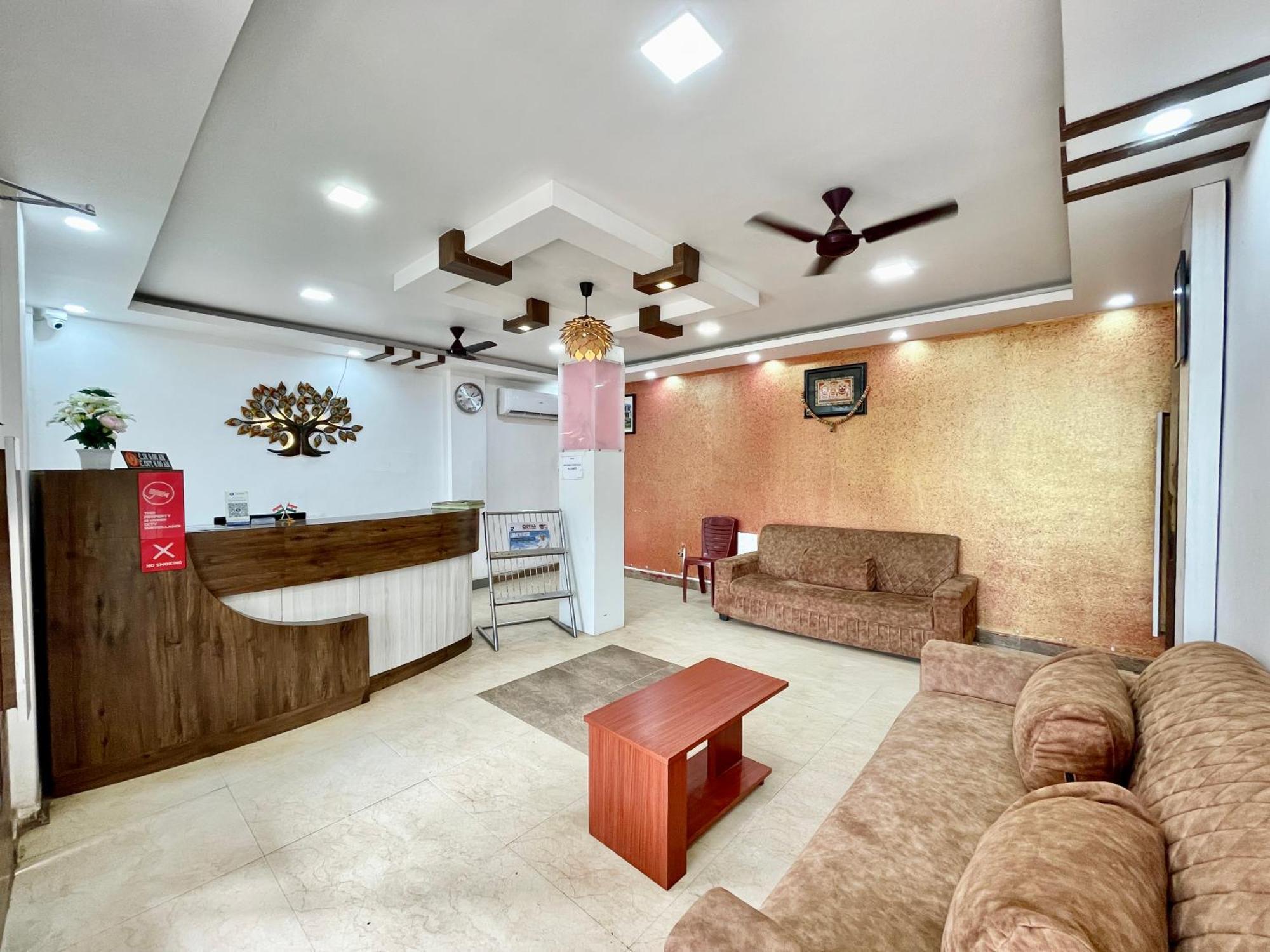 Hotel Subham Beach Inn ! Puri Near-Sea-Beach-And-Temple Fully-Air-Conditioned-Hotel With-Lift-And-Parking-Facility Bagian luar foto